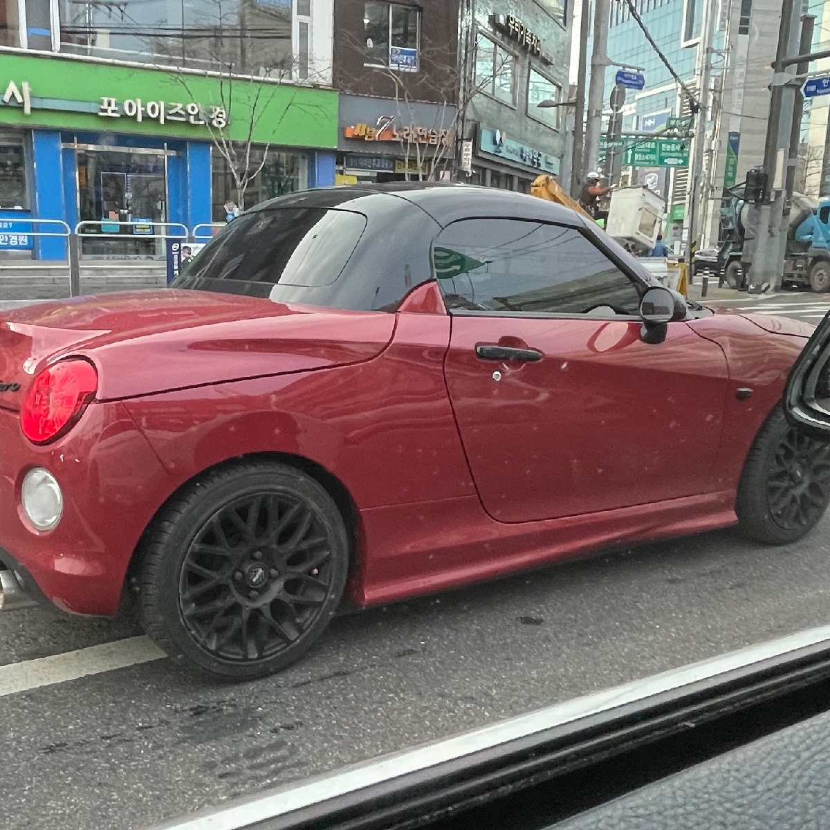 독특한 차를 발견했어요!!|자유주제