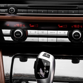 BMW 5시리즈 F10 센터페시아 공조 조절 버튼 커버-교체식