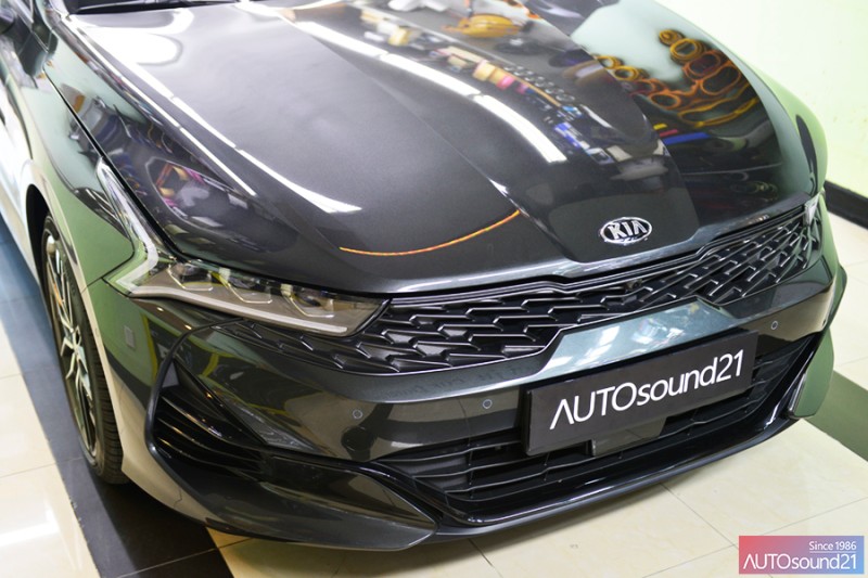 기아 K5 2020년식▶ 차량의 전기적 성능의 업그레이드를 위해 사운드업 헤드켑을 장착합니다.
