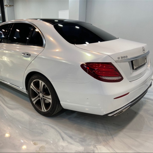 벤츠 / E300 / 랩핑(화이트펄골드)