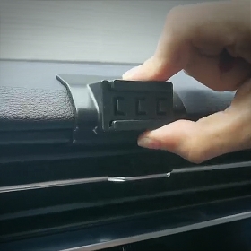 아우디 Q8 차량용 휴대폰 거치대 브라켓 17mm 볼 마운트
