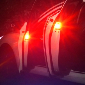 오토크루 차량용 LED 충돌방지 자석 도어 경고등
