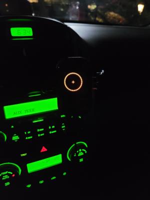 [메이튼] 차량용 핸드폰 고속 무선충전 거치대 - 고충ver.2