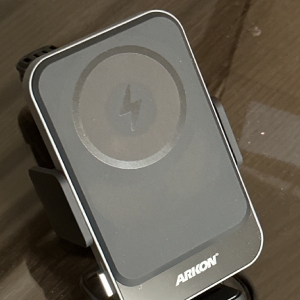 [ARKON] 아콘 맥포드 MWC357 차량용 송풍구 맥세이프 무선충전 핸드폰 거치대